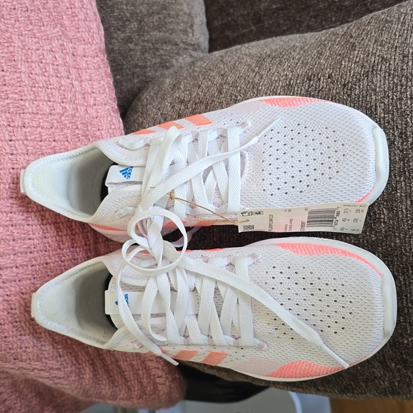 ADIDAS BRAND WOMEN'S WHITE ATHLETIC SHOES SNEAKERS SIZE 6.5 - Picture 2 of 11